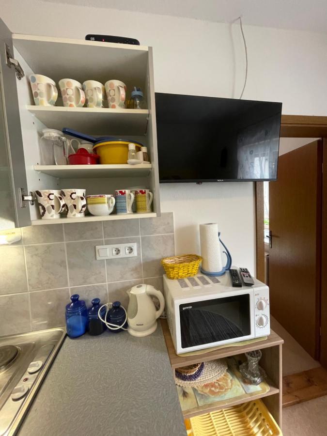 Apartments And Rooms Razen 보히니 외부 사진